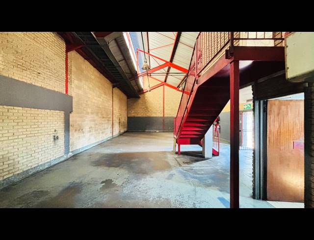 183M² WAREHOUSE TO LET IN ROBERTVILLE